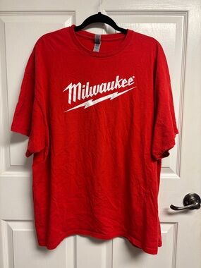 Gildan Red Graphic Tee